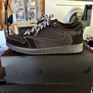 Travis Scott phantom size 12